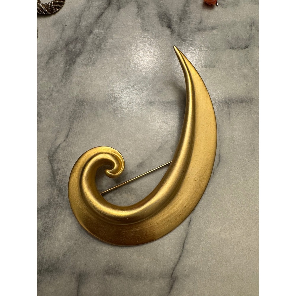 Vintage Gold Tone Sculptural Swirl Brooch Matte Textured Statement Pin